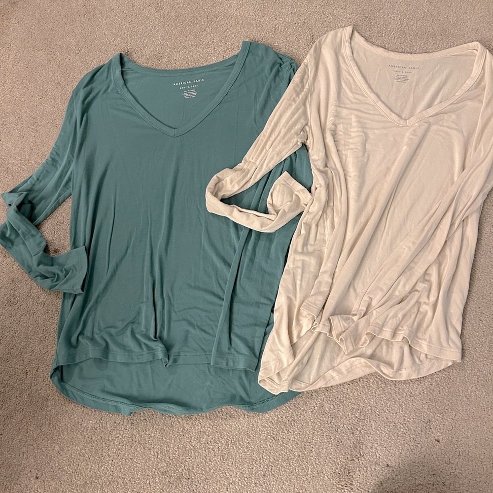 Bundle of American Eagle tees